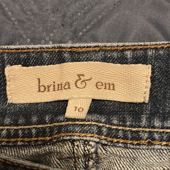 Capri pants - Picture 2 of 3